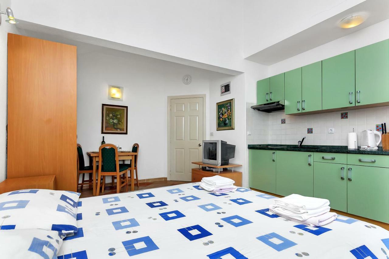Villa Vranic Apartments Makarska Ngoại thất bức ảnh